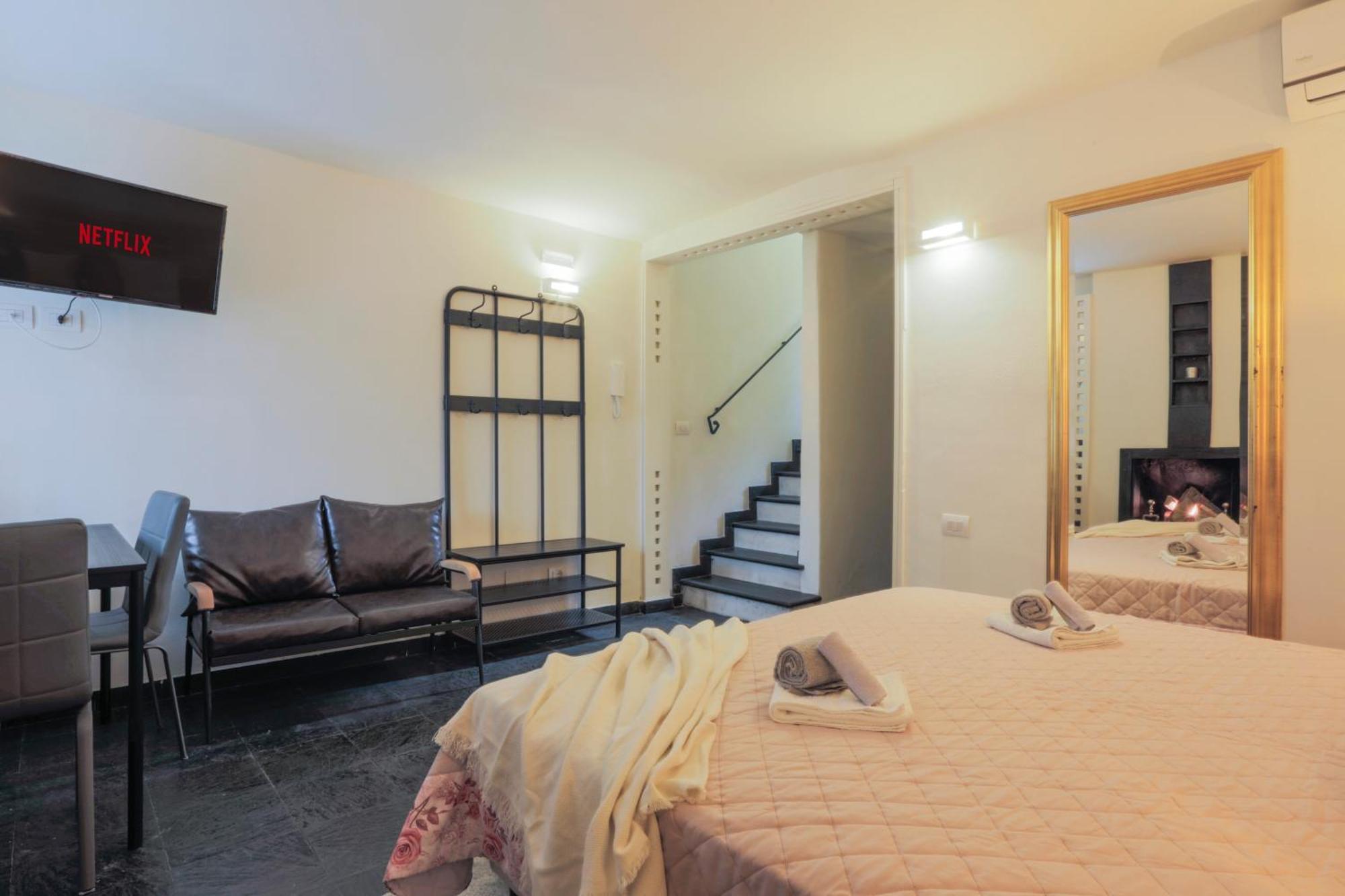 Fiera Milano-City Life Free Parking Villa Anglia' S Bridge ภายนอก รูปภาพ